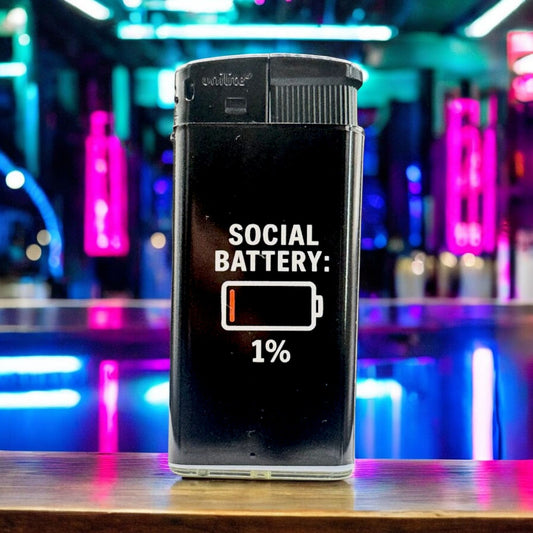 Meme-Feuerzeug: Social Battery 1%